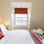 Cosy And Light Flat With A Roof Terrace In Chelsea