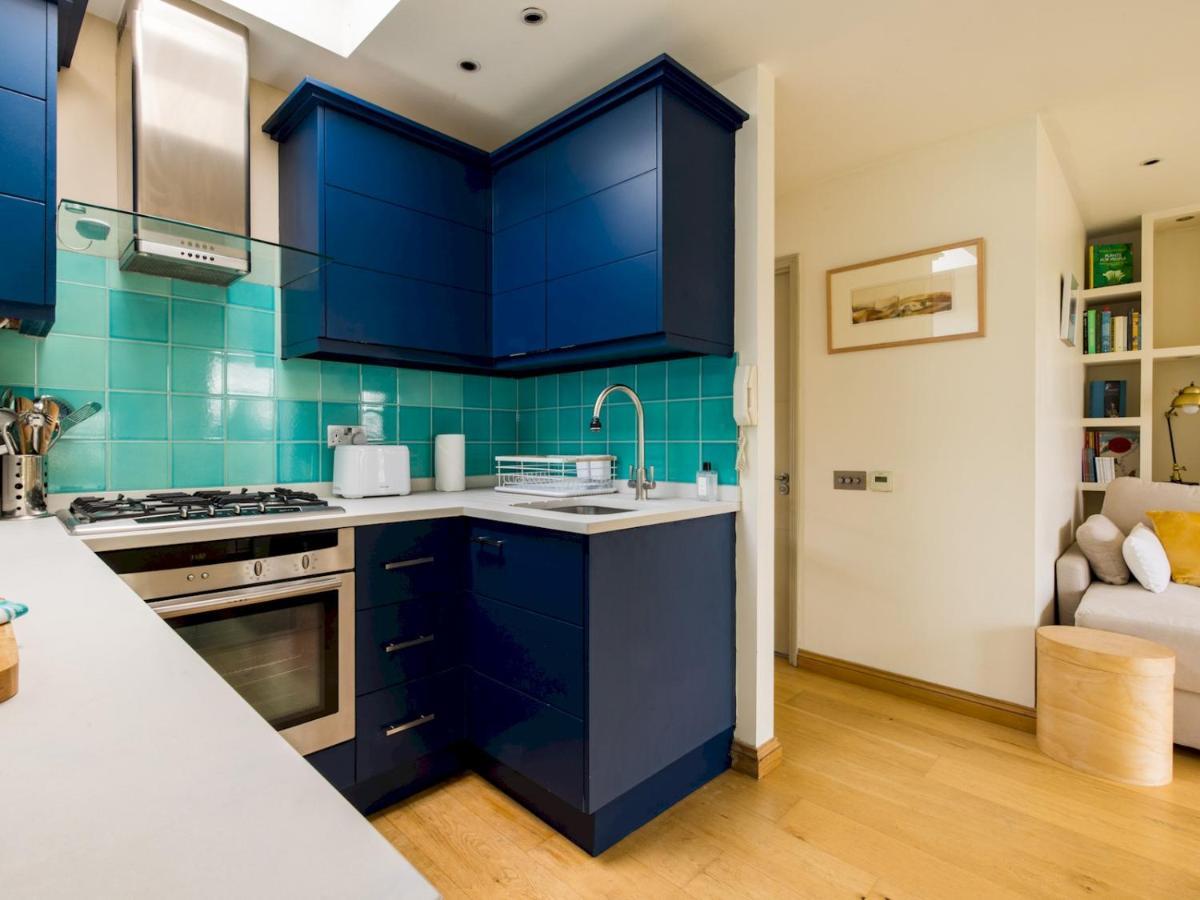 Cosy And Light Flat With A Roof Terrace In Chelsea Apartment