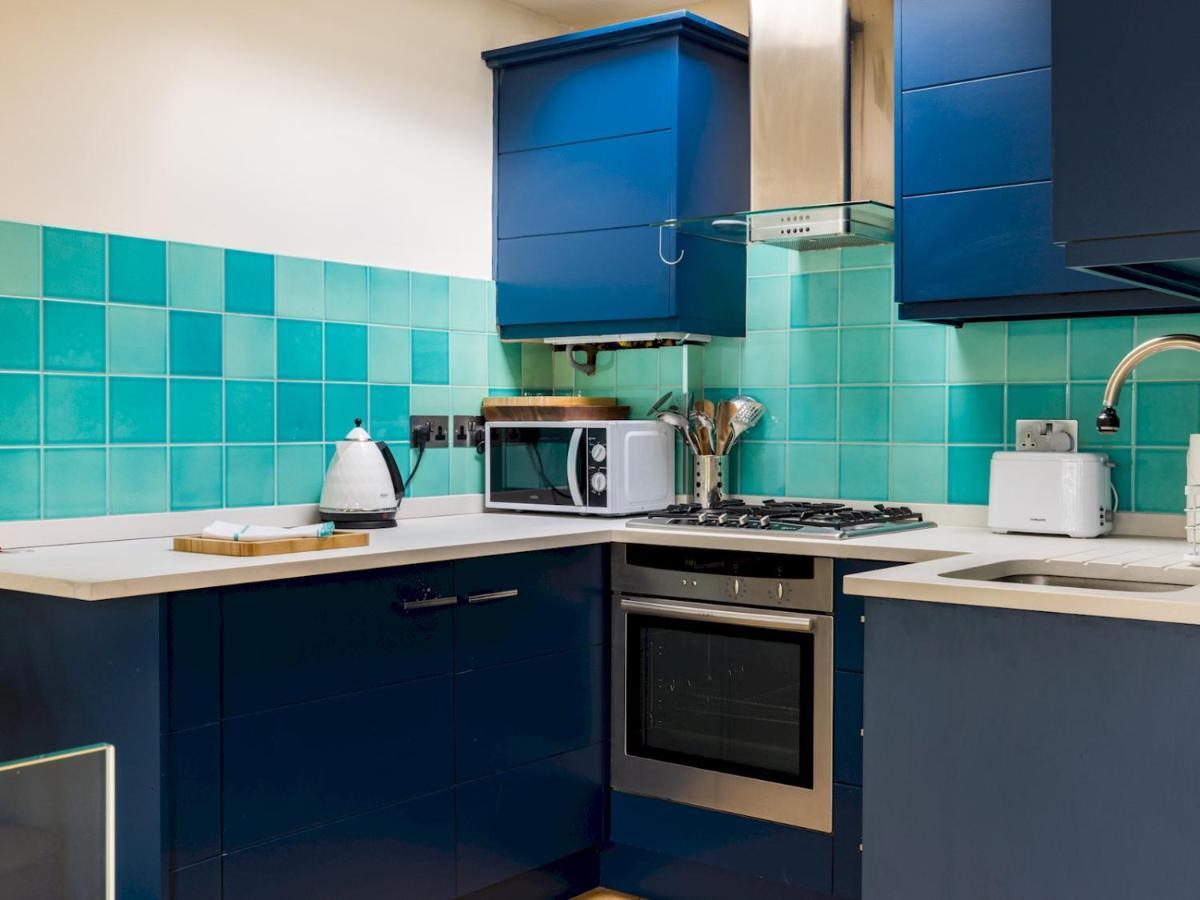 Cosy And Light Flat With A Roof Terrace In Chelsea